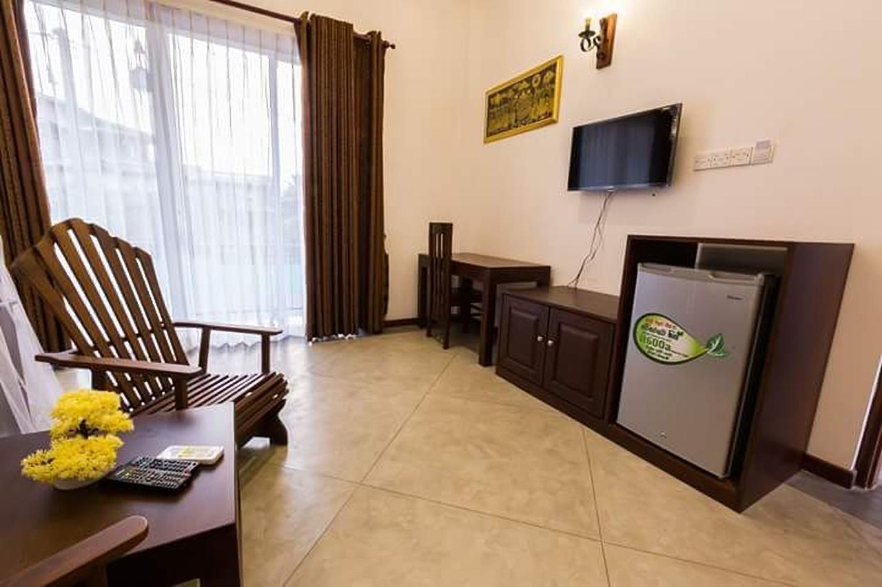 Hotel Hikka Boutique Narigama Esterno foto