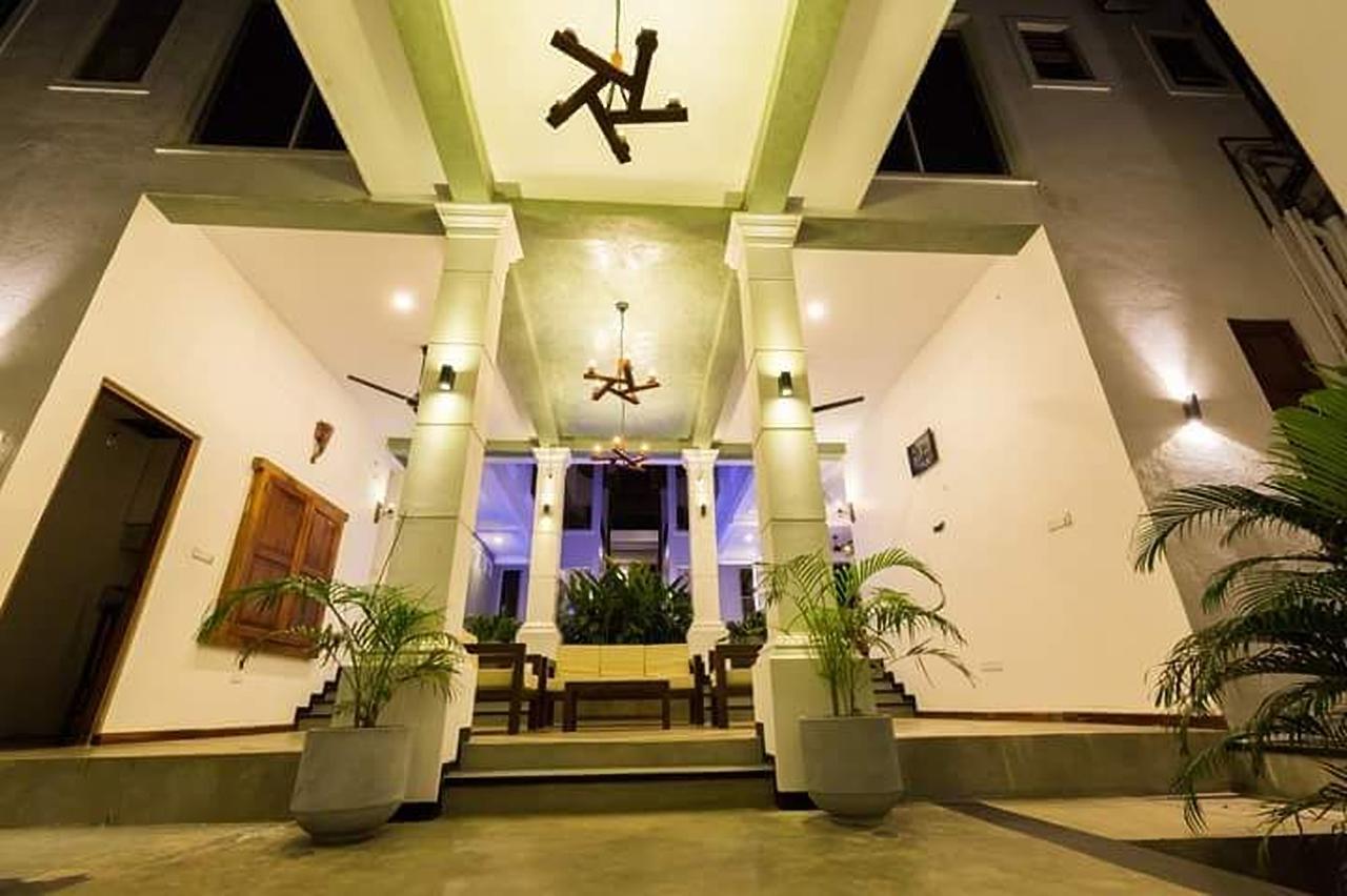 Hotel Hikka Boutique Narigama Esterno foto