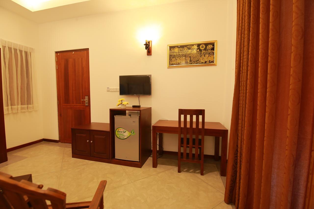 Hotel Hikka Boutique Narigama Esterno foto