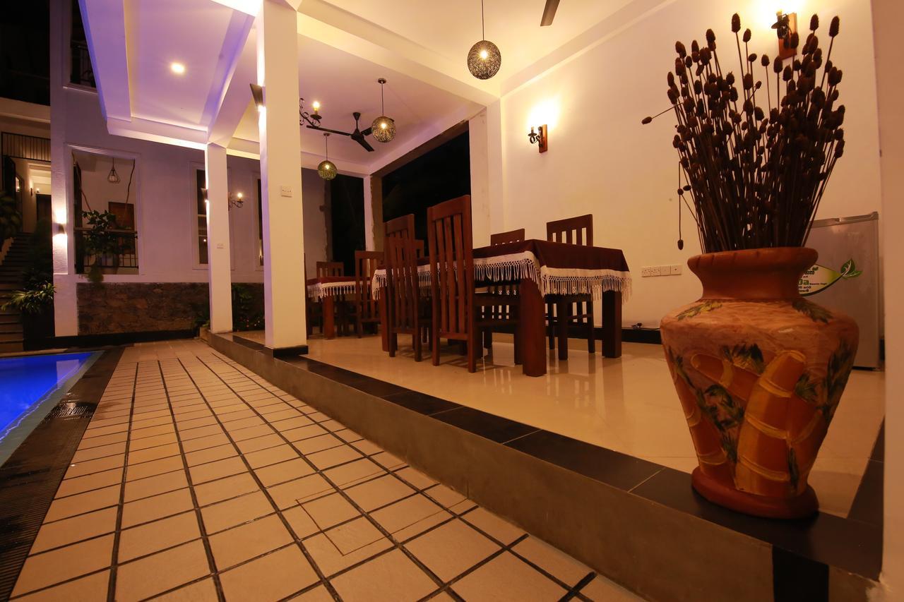 Hotel Hikka Boutique Narigama Esterno foto