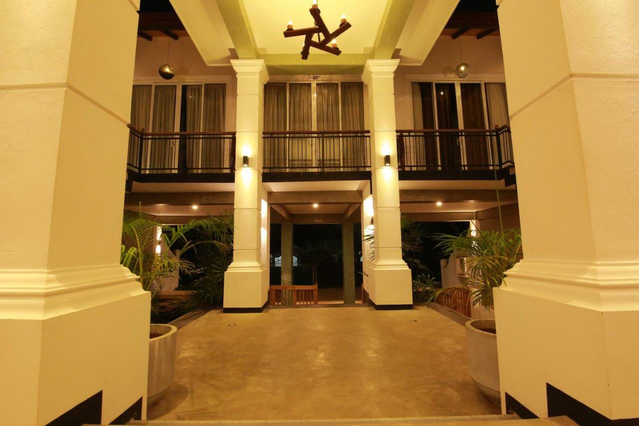 Hotel Hikka Boutique Narigama Esterno foto